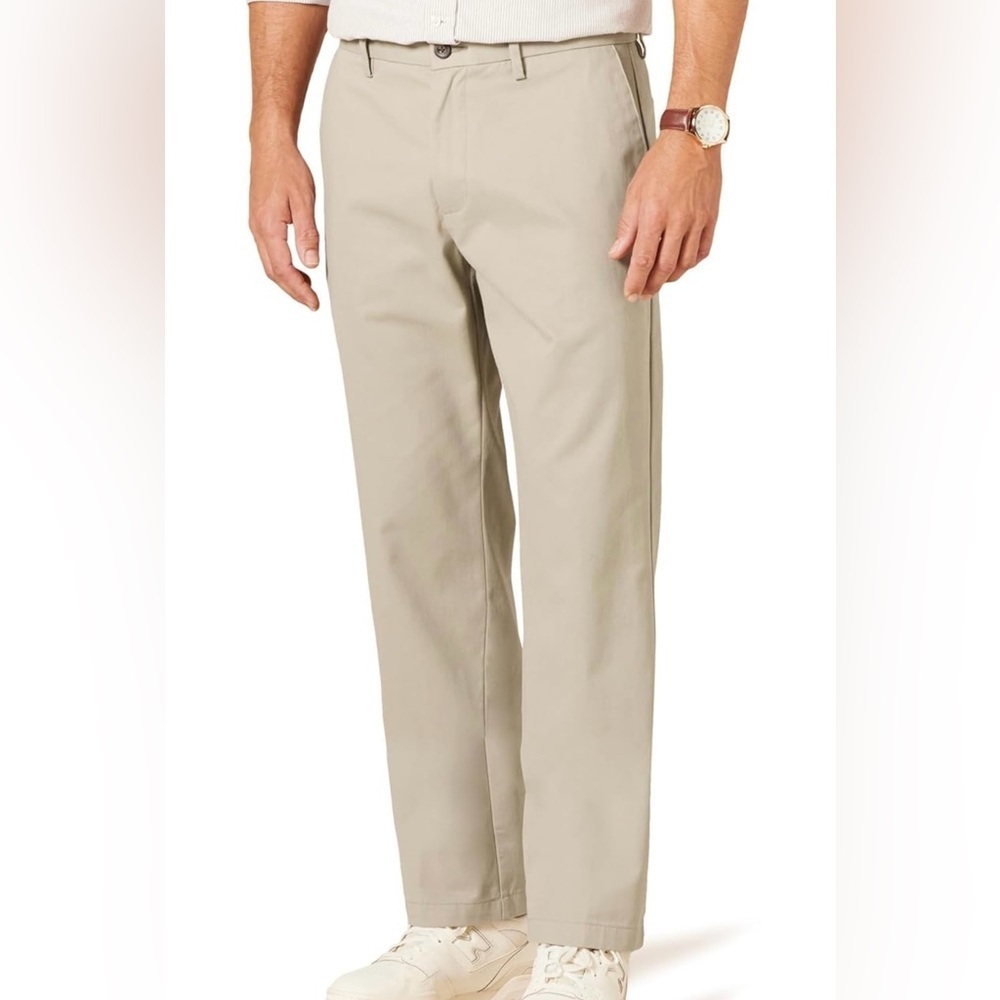 Men's Classic-Fit Wrinkle-Resistant Flat-Front Chino Pant